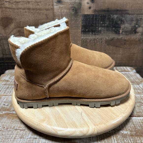 Tommy Bahama Women’s Brown Afet Suede Shear Lined Comfort Ankle Boots Size 10 - Picture 5 of 8